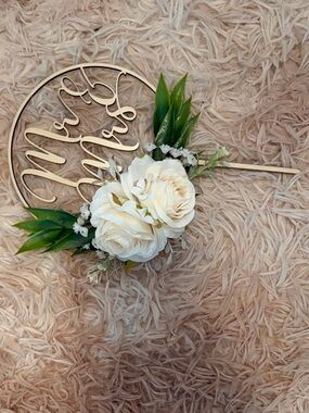 Wooden 'Mrs & Mrs' Floral Cake Topper with Cream Roses